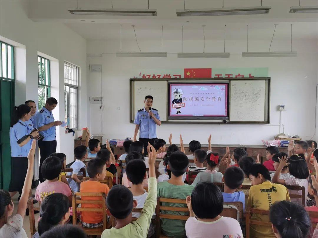 493333凤凰网论坛,热门话题讨论,精彩活动等你参与