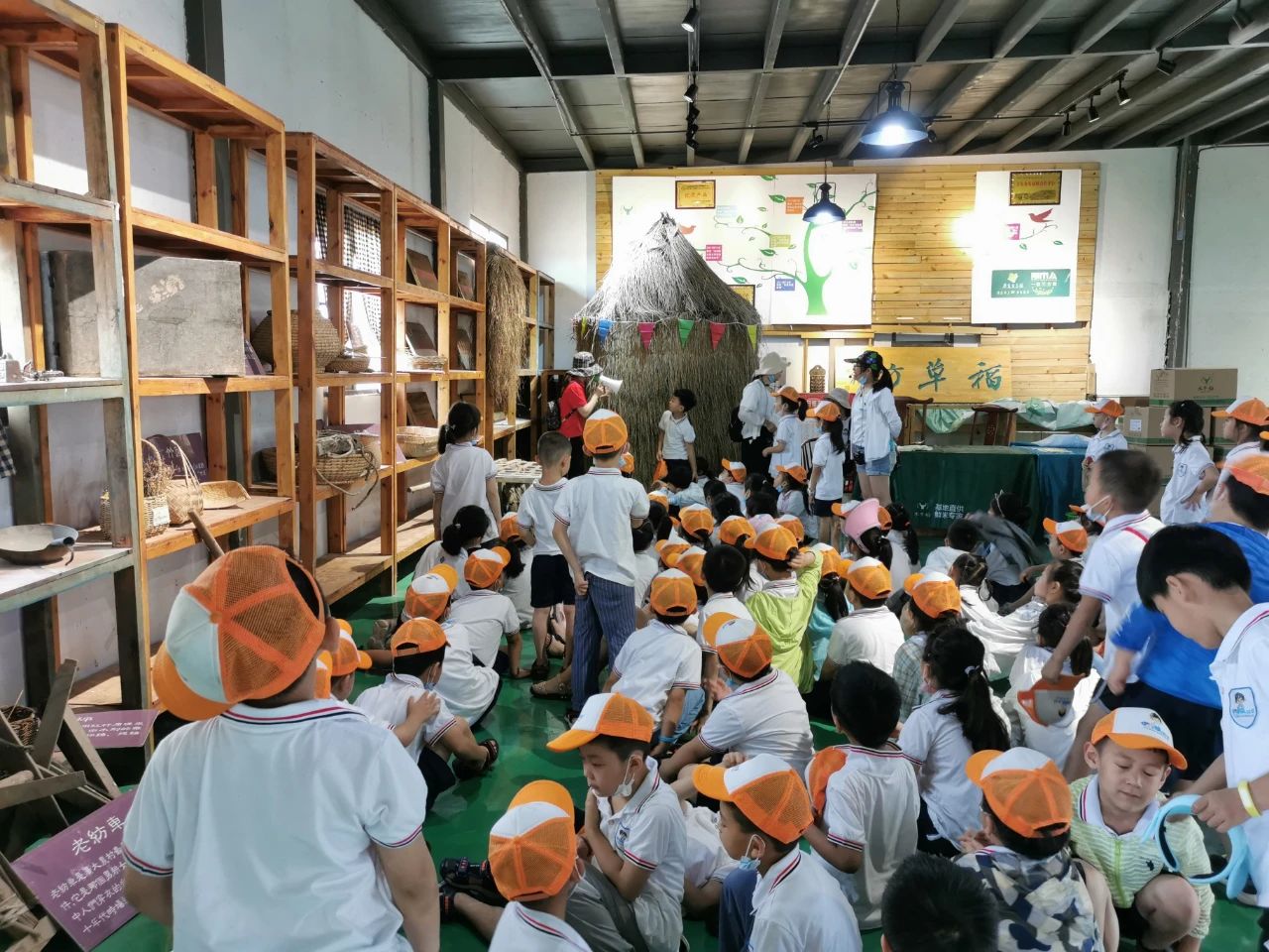 慈善免费资料大全下载,探索趣味文化,挑战智慧极限