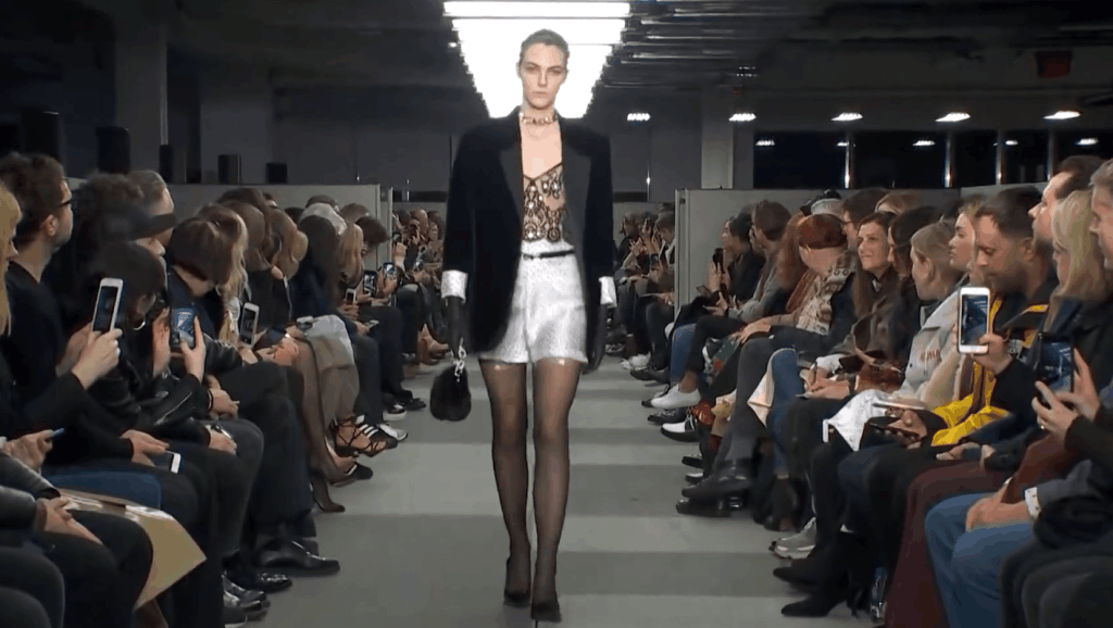 王中王时装秀视频大全,精准分析,助你轻松中奖,好运连连