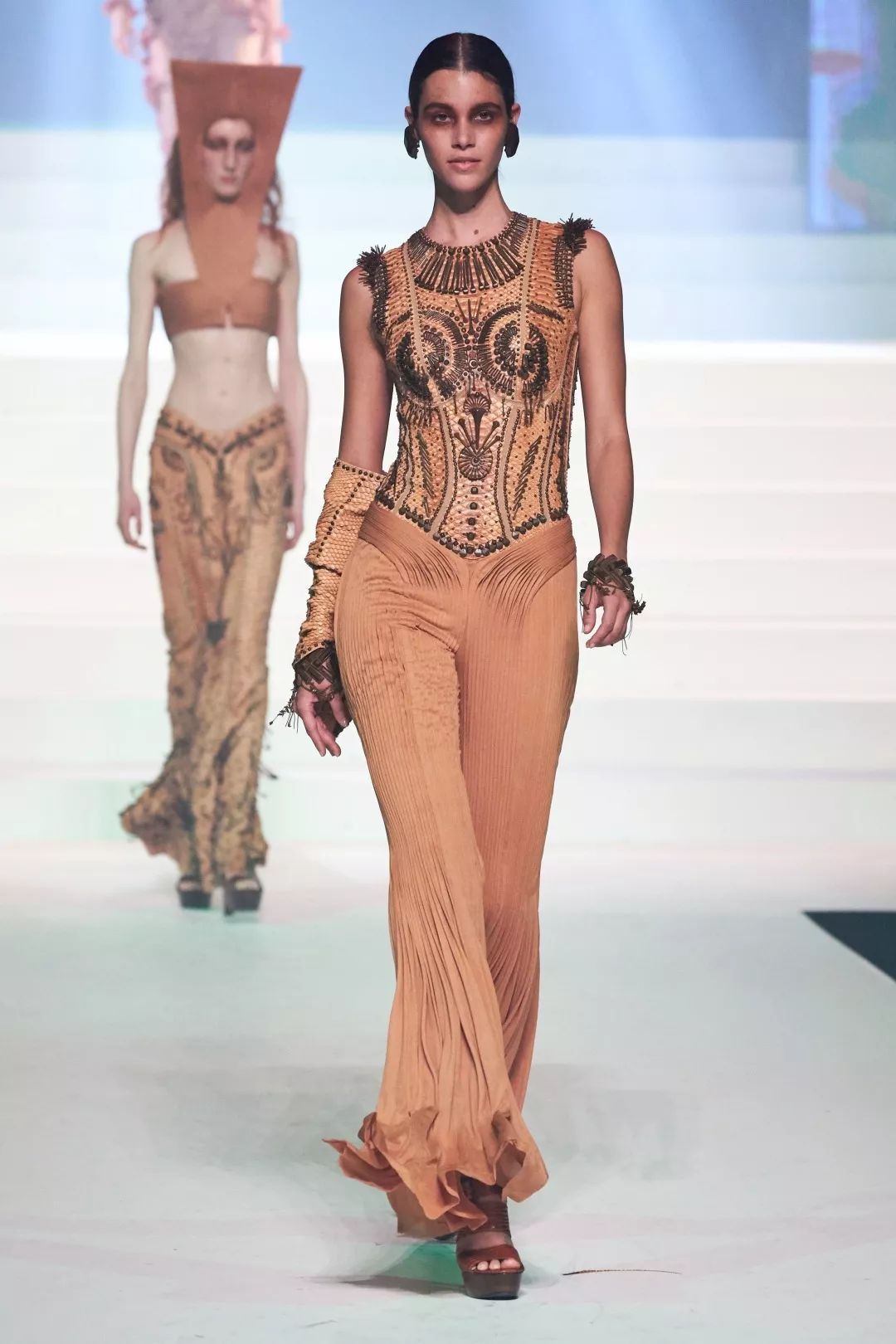 王大仙100个经典时装秀,畅享便捷服务,探索无限可能