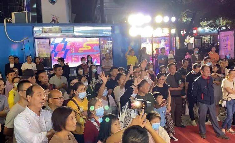 17、图库打开,不容错过精彩时刻,速来围观盛况