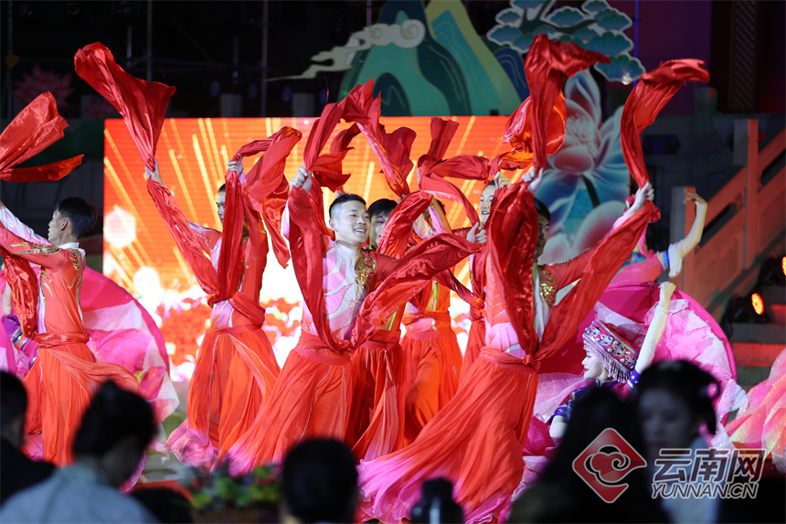 管家婆四肖八码期期准,感受传统魅力,体验别样风情