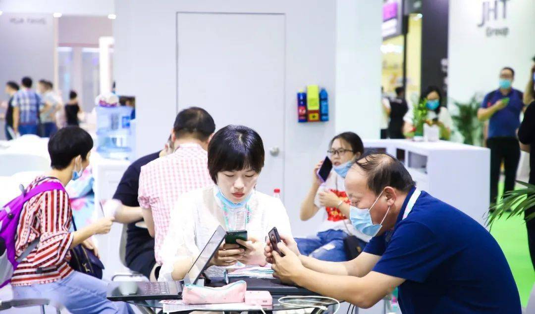 红绿波资枓大全,高人气讨论区,热门话题一网打尽