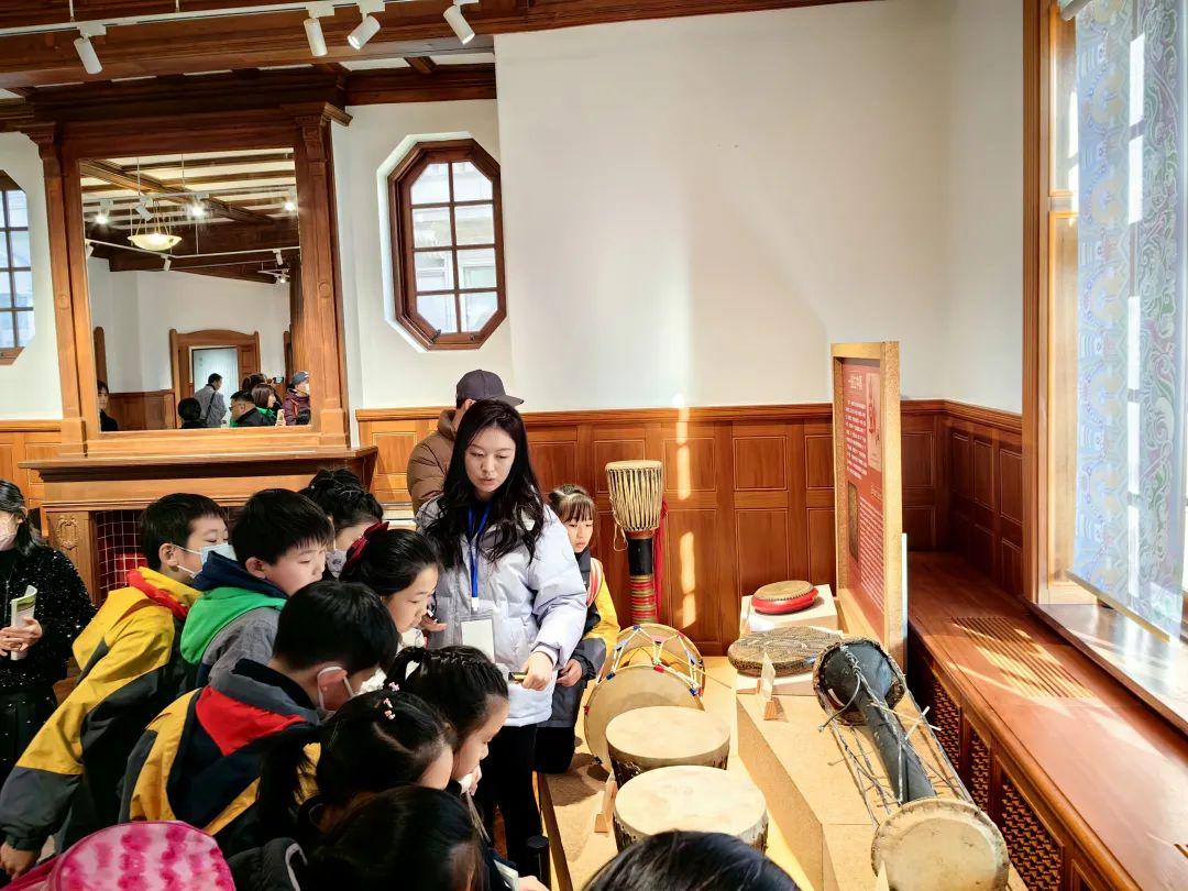 慈善免费资料大全下载,探索趣味文化,挑战智慧极限