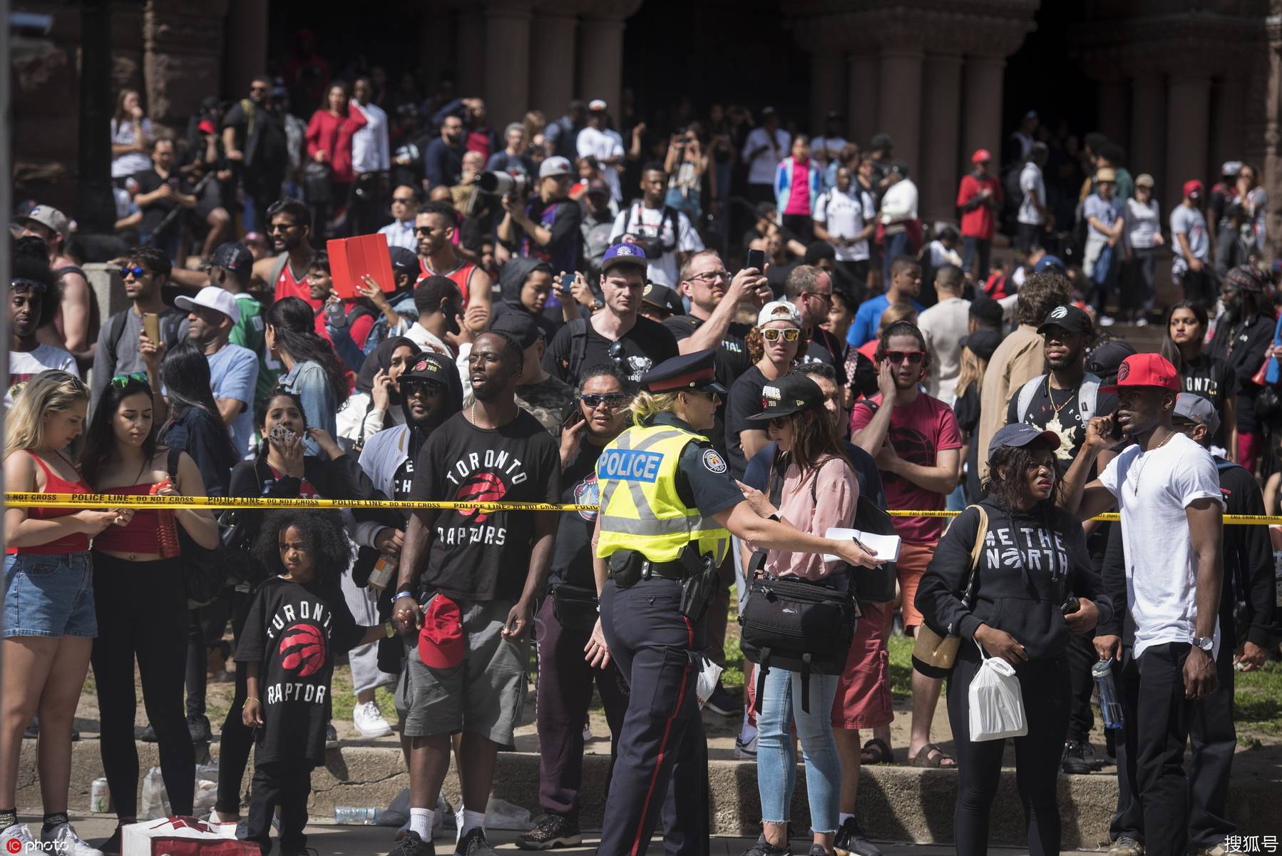 奥门马现场看,精准预测,助你轻松中奖,掌握每日开奖动态