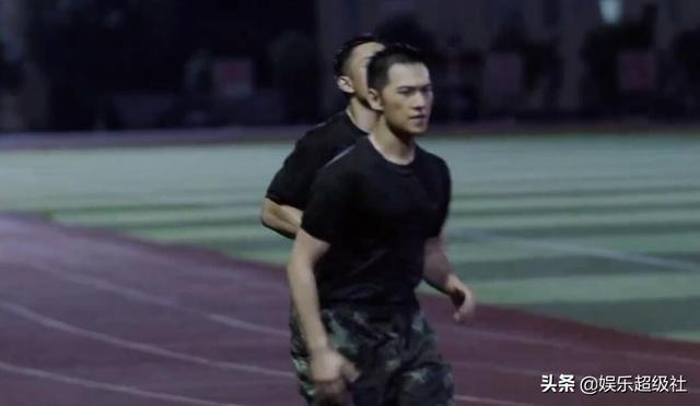 董卿特黄AAA毛片引热议，网友热议其真实性，娱乐圈再掀风波