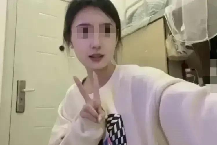夫妻偷拍浜在线曝光夫妻偷拍浜事件引发热议,网友热议在线偷拍,浜成焦点 夫妻偷拍浜在线曝光夫妻偷拍浜事件引发热议,网友热议在线偷拍,浜成焦点