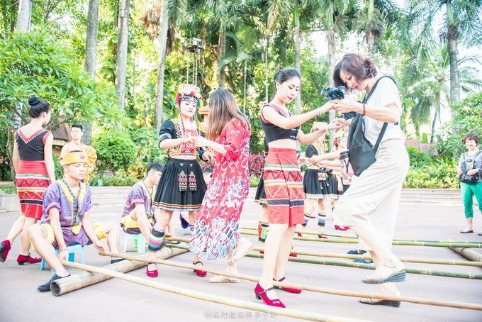 亚洲又大又粗震撼登场，探索神秘魅力，感受独特风情，体验非凡之旅
