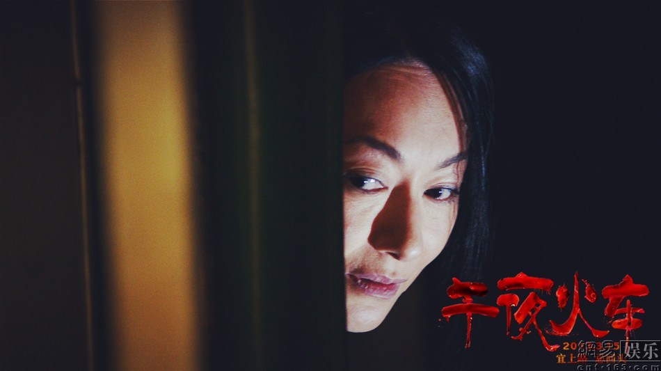 午夜人体无码视频震撼曝光，真实画面引热议，深夜慎入慎点