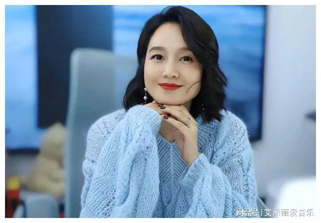 法国少妇XXXX做受浜的浪漫故事，揭秘她的情感历程，探索巴黎爱情传奇