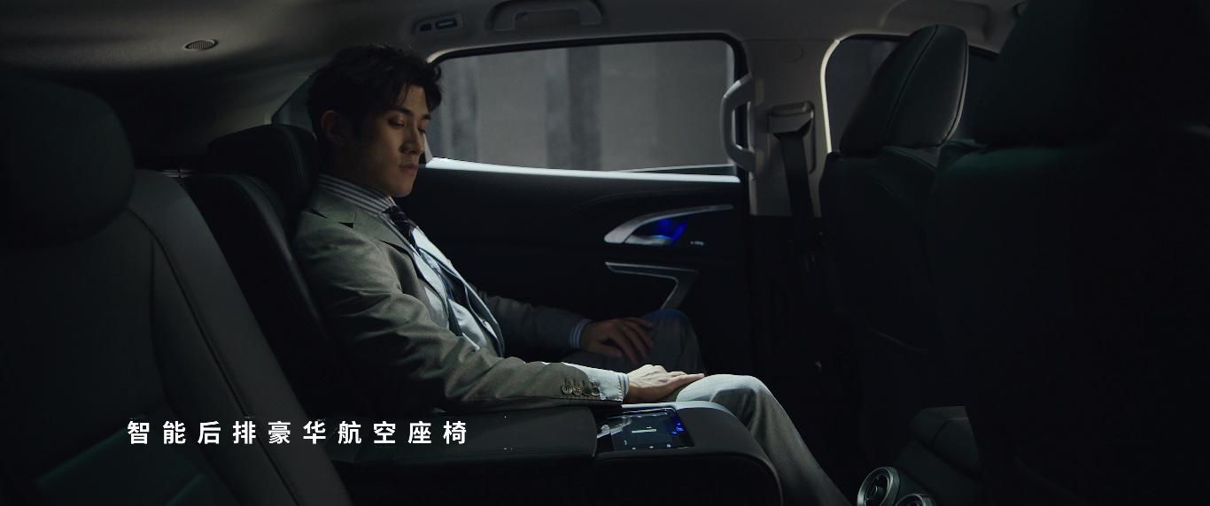 jizz18男男浜激情碰撞，热血青春，探索男性间的深层情感与友谊