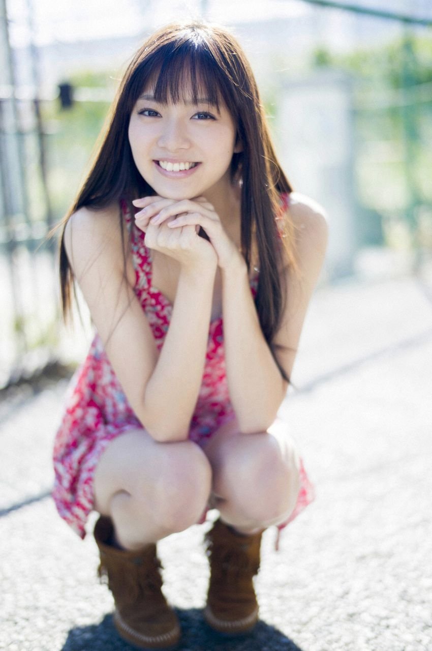 1.美女开小泬欣赏浜风情写真集