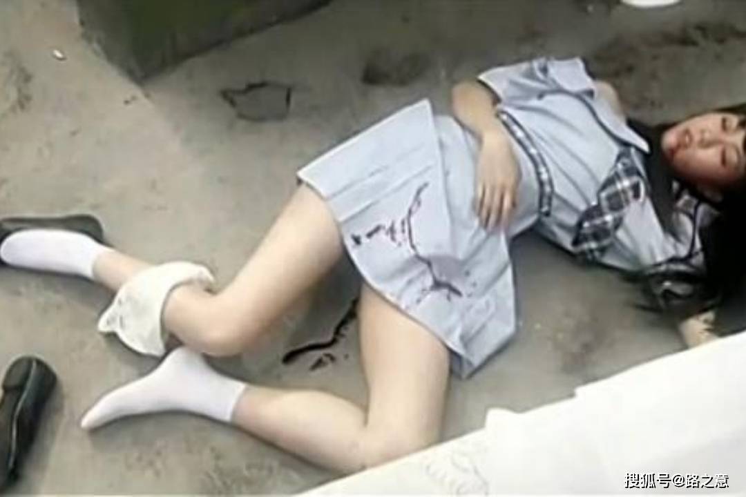 2.野外无套強暴女学生案件引发关注，警方介入调查，受害者身份曝光