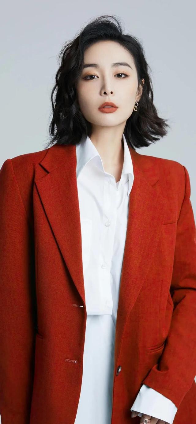 亚洲日韩人妻魅力绽放，温柔贤惠，风情万种惹人爱