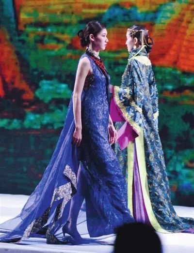 国产高清日韩美女写真集，精选绝美瞬间，展现东方魅力与时尚风采