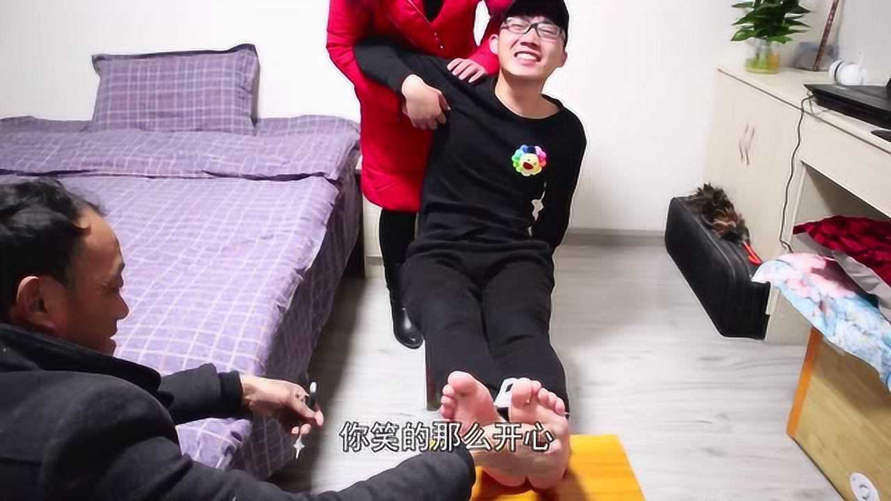 欧美挠脚心网站视频VK浜热门内容，搞笑挠脚心挑战，最新VK浜视频合集