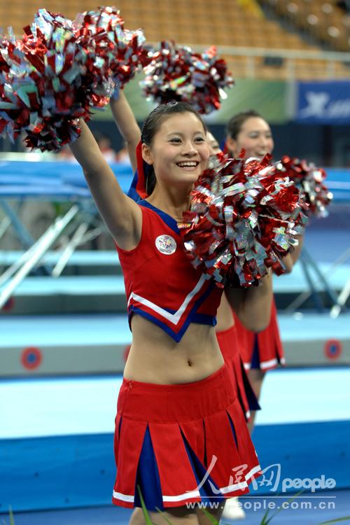老熟女跳舞裸体直播浜热舞引爆全场，性感撩人，观众疯狂刷屏