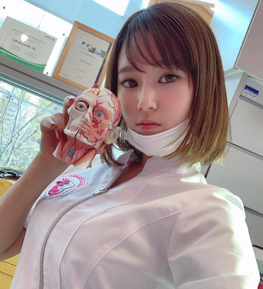 东京热女护士温柔体贴专业护理守护健康美丽人生