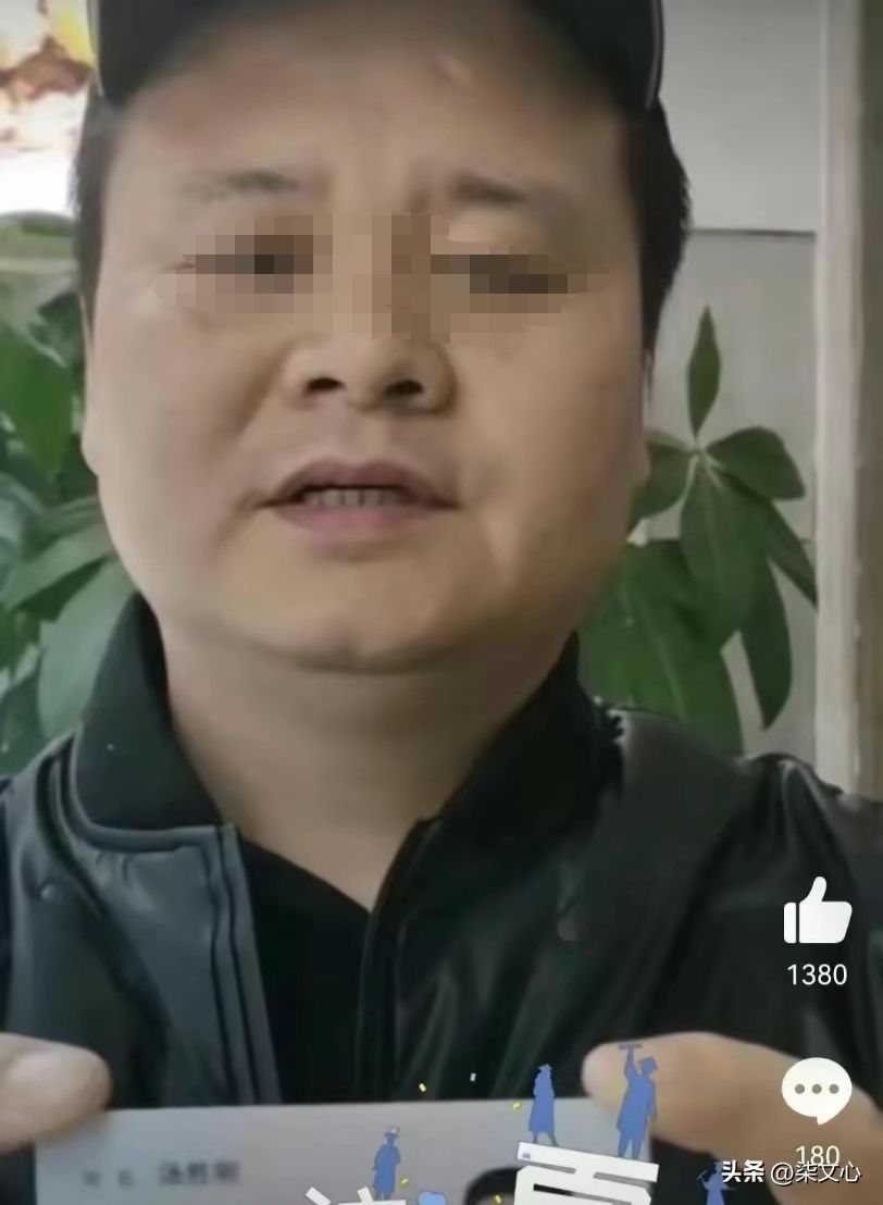 ChineseXXX少妇露脸浜引热议，网友热议其真实身份，揭秘背后故事与真相