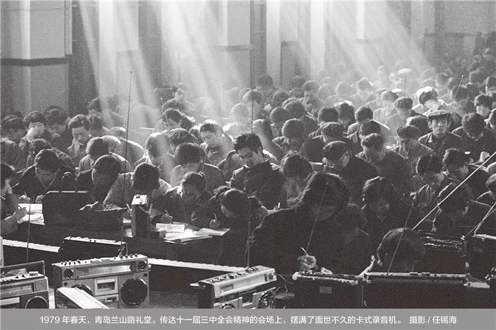 波多野结衣久久经典作品回顾，重温精彩瞬间，感受独特魅力