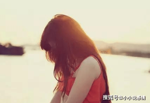 日本成熟少妇魅力无限，优雅风情，岁月沉淀的迷人韵味