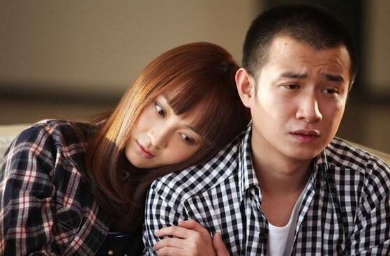 2.少妇偷情露脸，隐秘情事曝光，婚外恋风波引热议