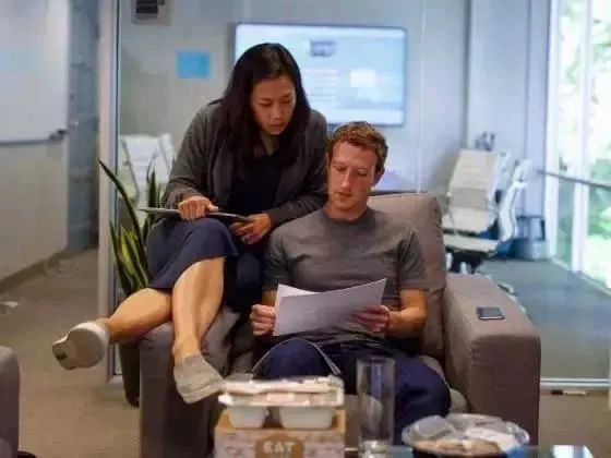 偷拍熟妇AV真实记录，人妻私密生活曝光，深夜激情片段外泄
