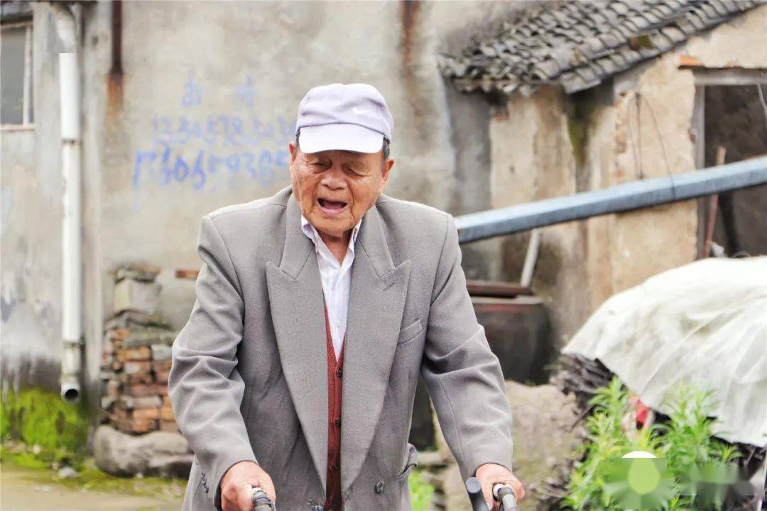 胖老头传奇故事浜老爷同志奋斗史，揭秘乡村记忆，传承红色精神