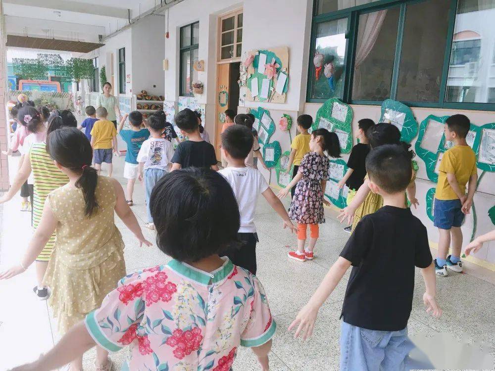 国产夫妻福利小视频甜蜜日常，幸福瞬间全记录，温馨生活点滴分享