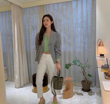 ASs最极品女人下部pic浜揭秘她的魅力法则，惊艳全场，掌握女神穿搭秘籍