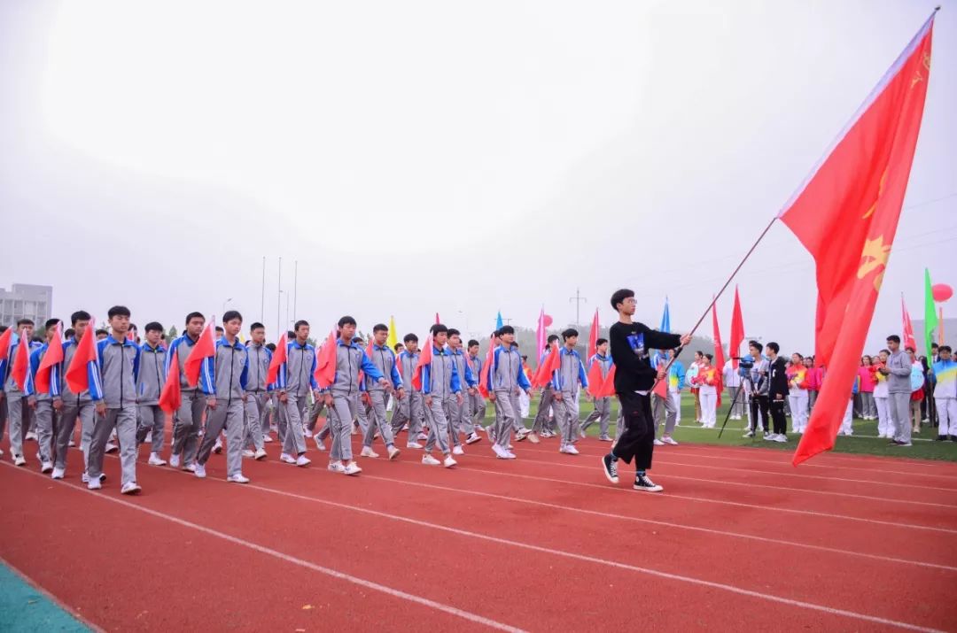 国产综合激情点燃热血青春，探索多元文化魅力，展现时代精神风貌