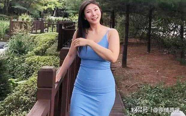 1.少妇BBBBBBBB艳情浜的秘密花园