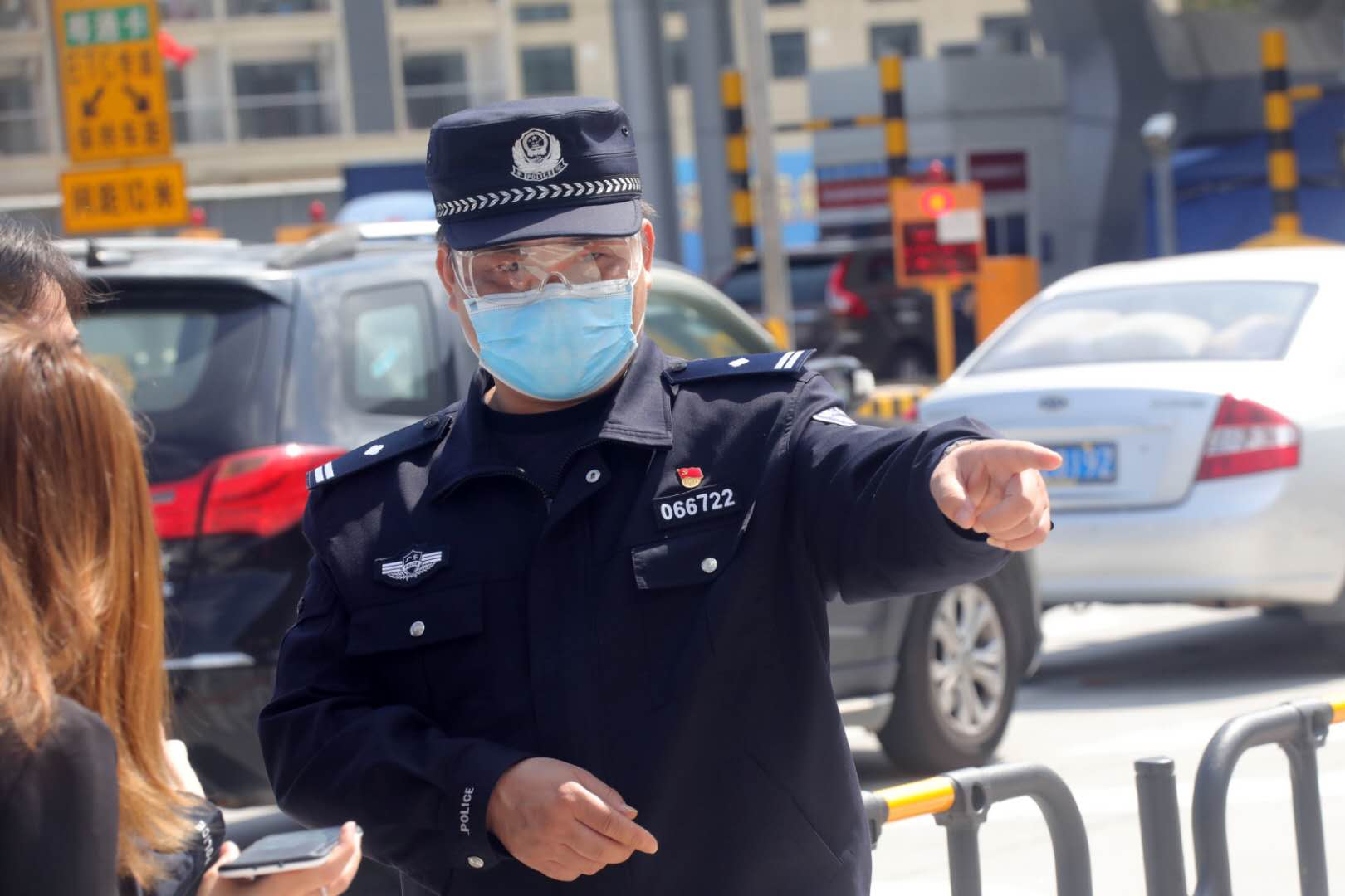 苏洁公交车惊魂遭遇引发热议，市民呼吁加强安保，警方介入调查