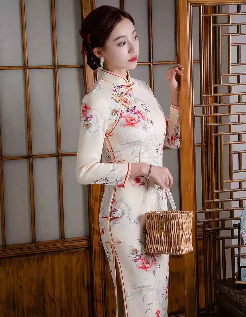 成熟女性魅力绽放21张优雅写真，展现自信风采，诠释岁月沉淀之美