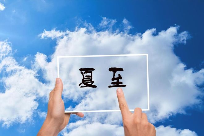 熟妇与小伙子martek浜的禁忌之恋，激情碰撞，欲望交织，探索年龄差背后的情感奥秘