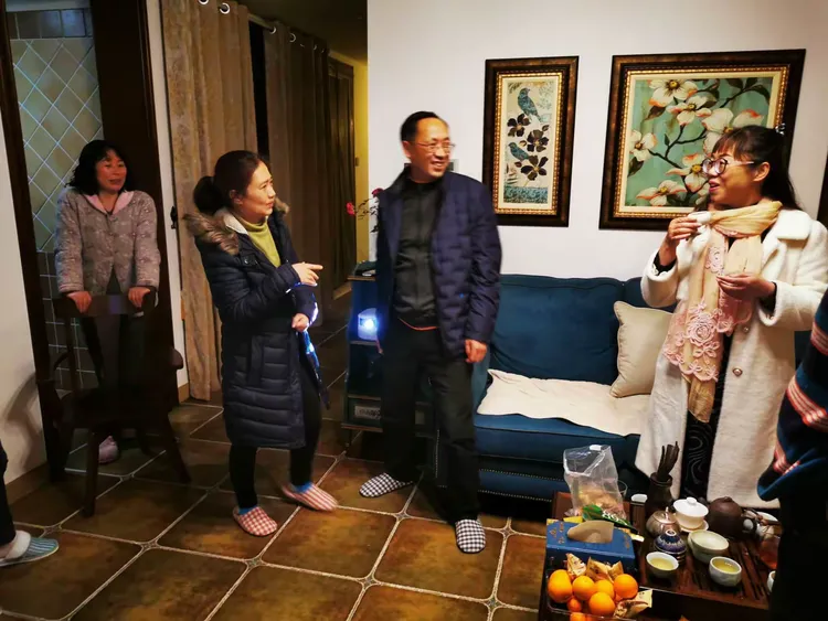 2.少妇AA的日常，优雅穿搭，幸福生活分享
