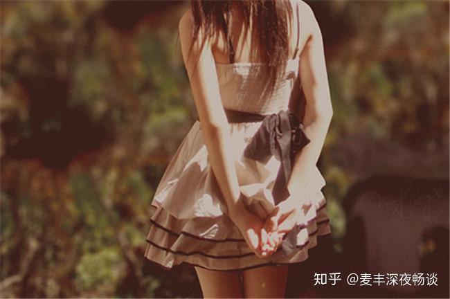 日本浜地乱伦题材中丰满女性角色的社会隐喻与心理刻画，探讨禁忌之美的文化根源，解析欲望与伦理的冲突