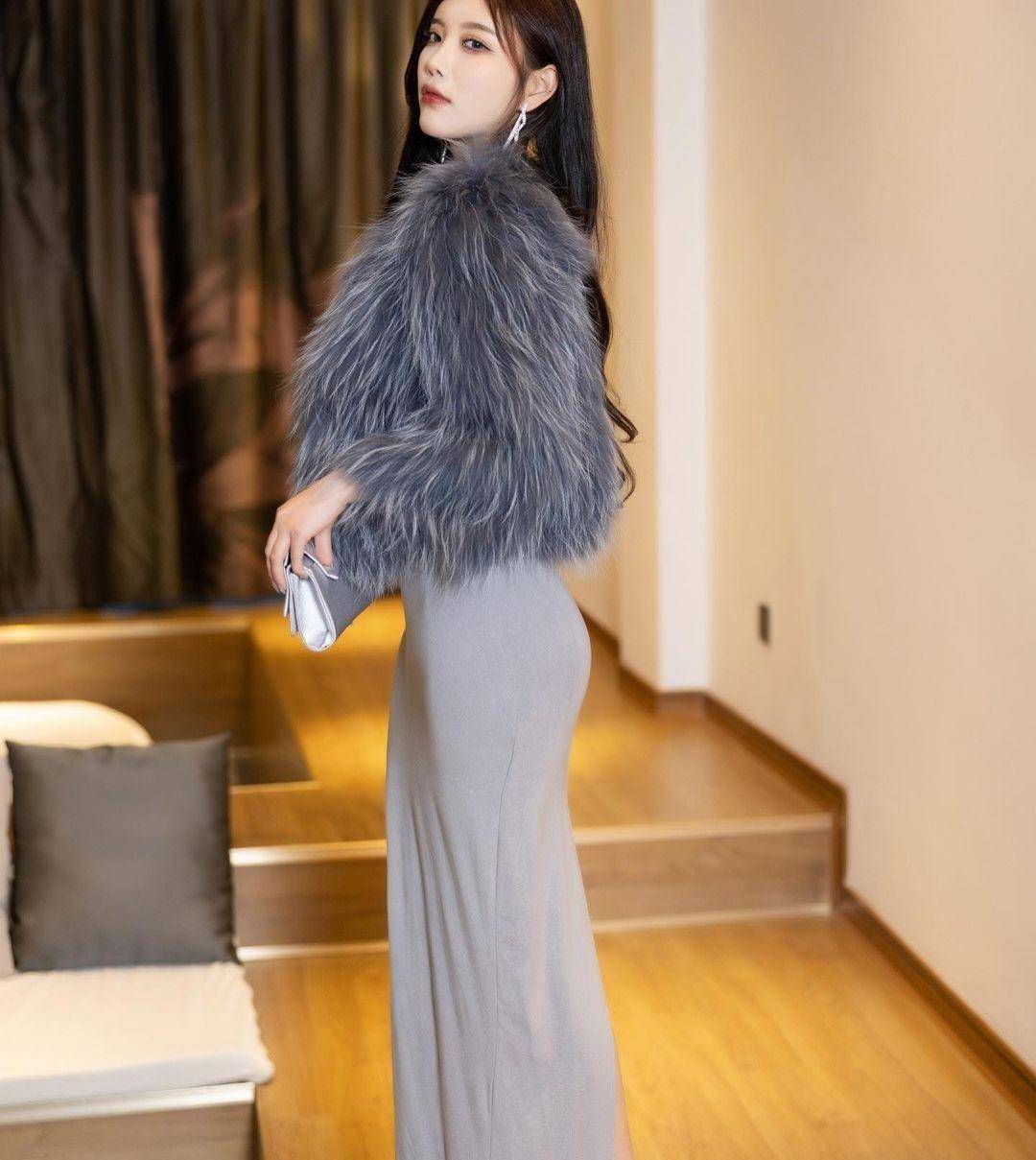 噜噜色婷婷魅力绽放时尚穿搭指南，潮流搭配技巧，展现自信风采