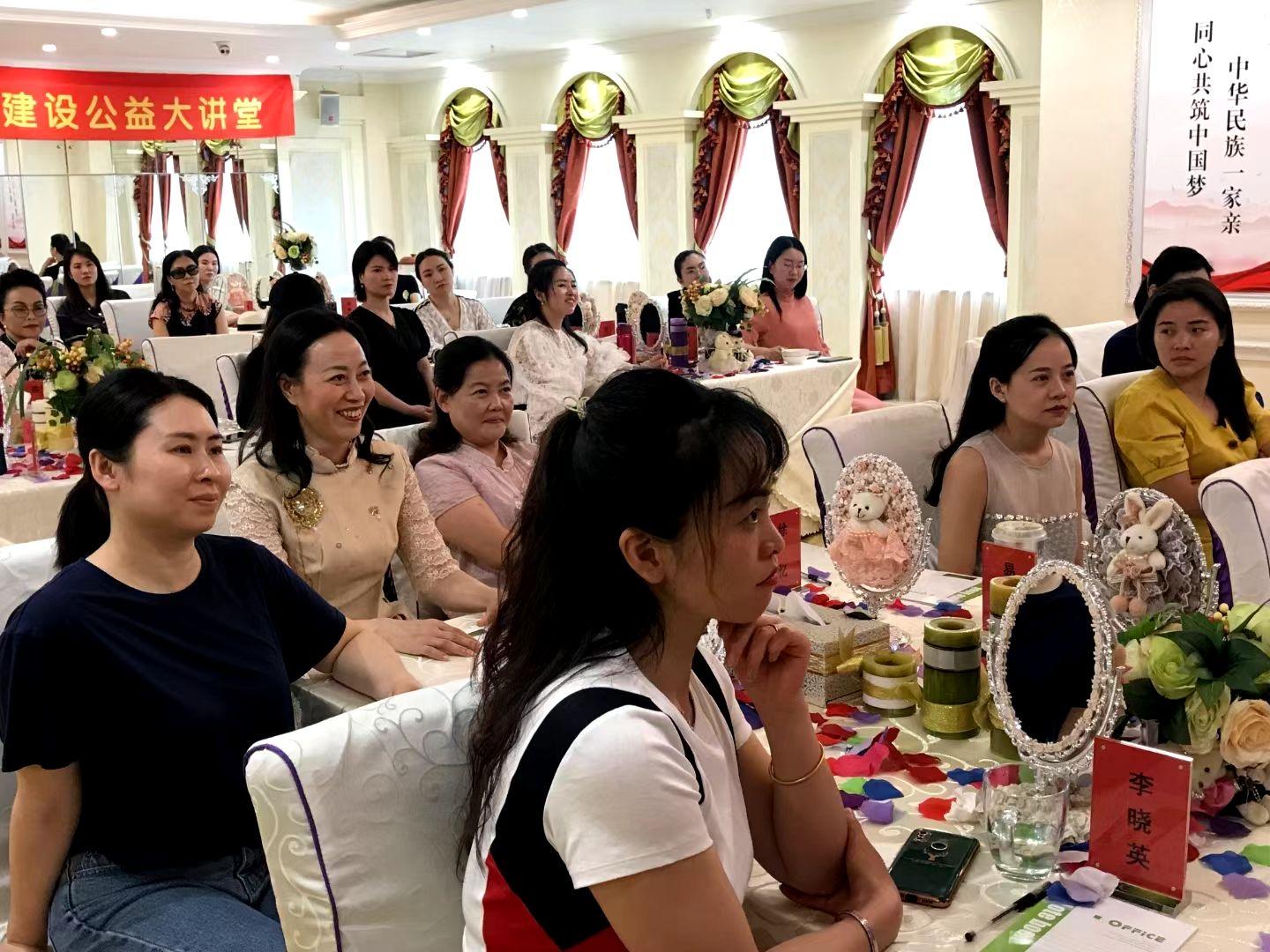 男女嗷嗷嗷热议当代情感话题，探索两性关系，揭秘真实需求与矛盾