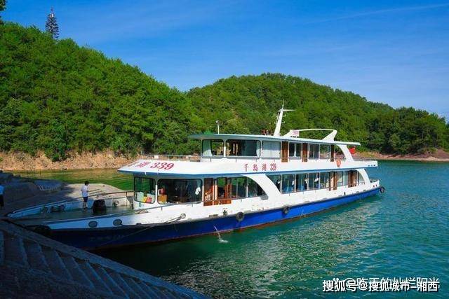 探索性高湖秘境，解锁自然奇观，体验绝美湖光山色之旅