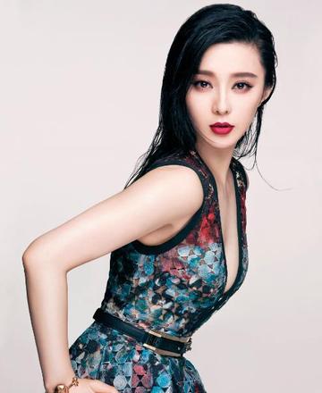 欧美肥老太太的时尚穿搭，展现自信魅力，优雅与舒适并存