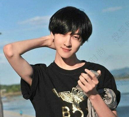 2.嗯进去好大男同满足，激情四射爱意满溢，探索深度快乐巅峰