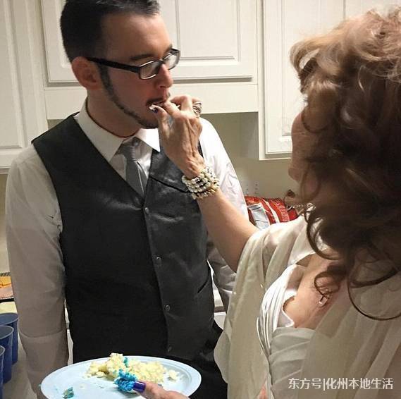 性老頭老婦BBwBBwBBW的獨特魅力，探索成熟年齡段的自信美，感受真實生活的溫暖與快樂