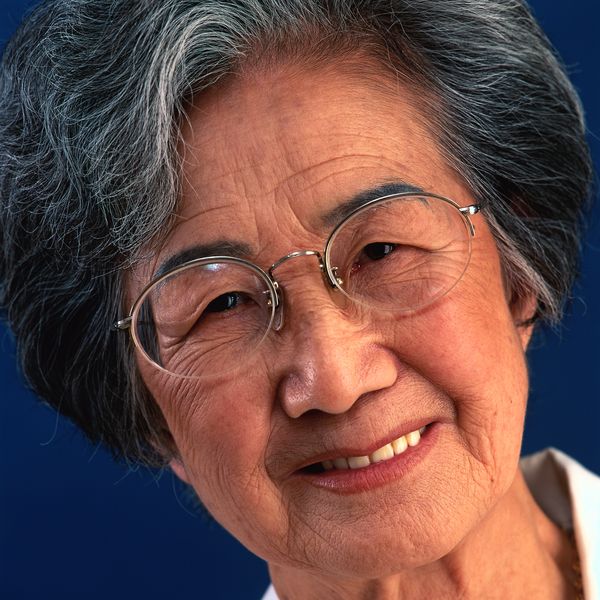 老太婆α特黄大片震撼来袭，颠覆想象，引爆全网热议