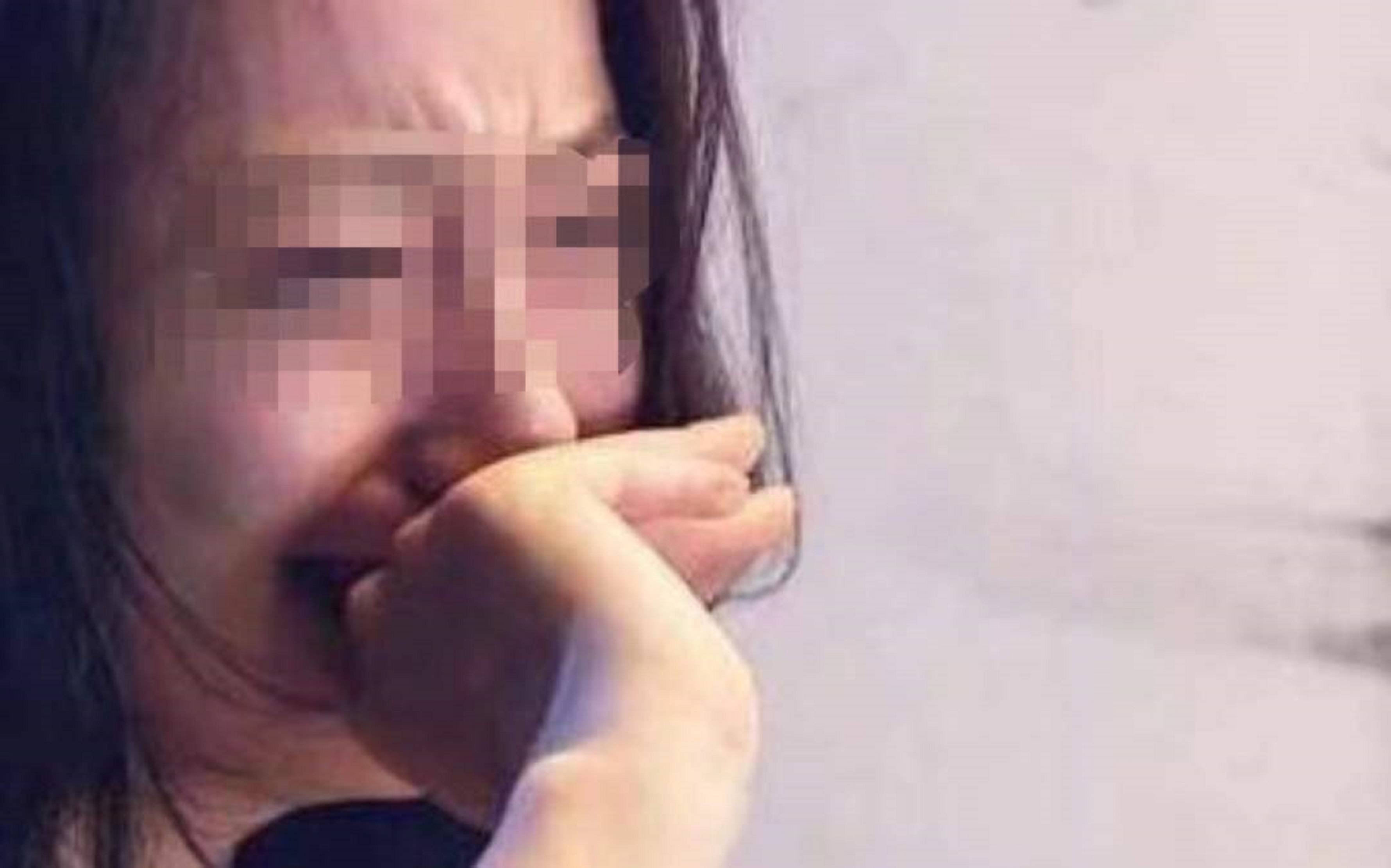 1.处女被强暴疼哭视频浜惨遭暴力侵犯