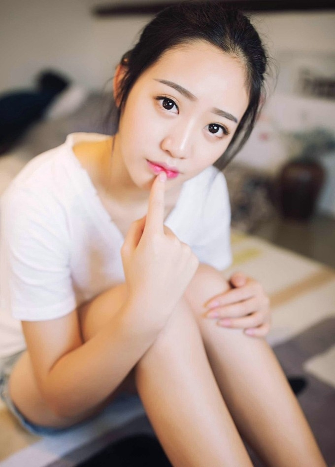 国产美女人体一区二区精选写真，高清艺术照欣赏，展现东方女性独特魅力