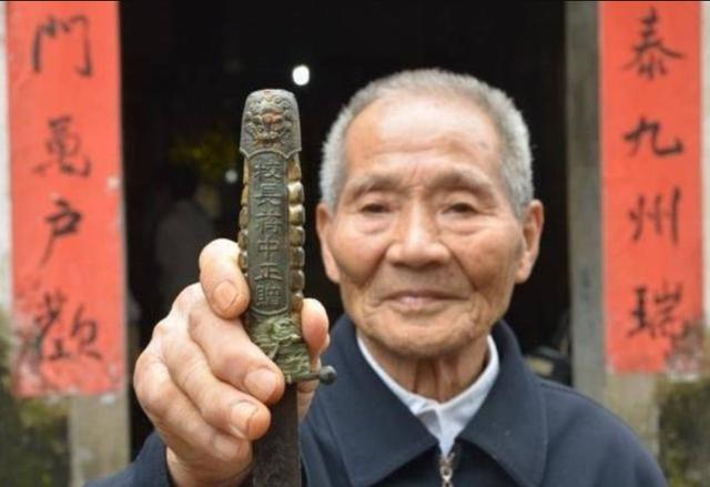 中国老太婆性交引发热议探讨老年人情感需求与社会观念变迁