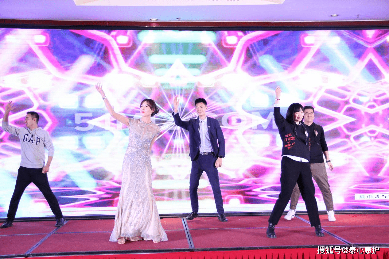 黑人无码av震撼视觉，激情演绎，真实体验无与伦比