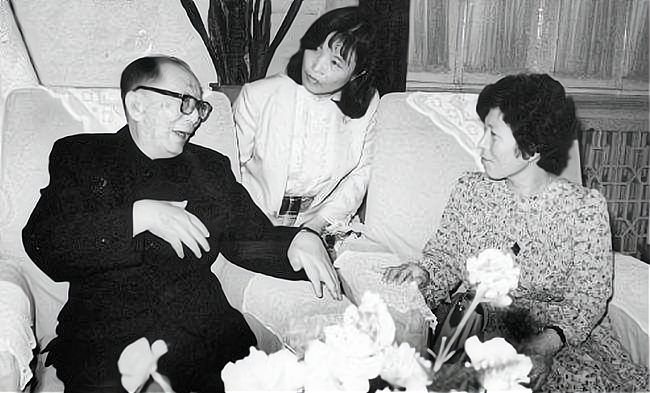 日本中国老太太B的晚年生活，跨越文化的温暖故事，展现两国深厚情谊