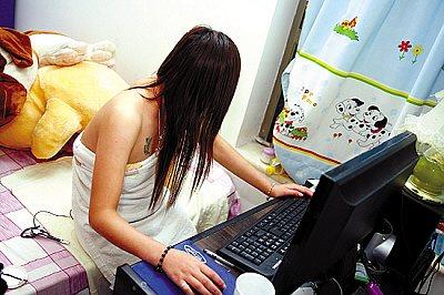 1.国产盗摄AV乱象揭秘打击行动刻不容缓
